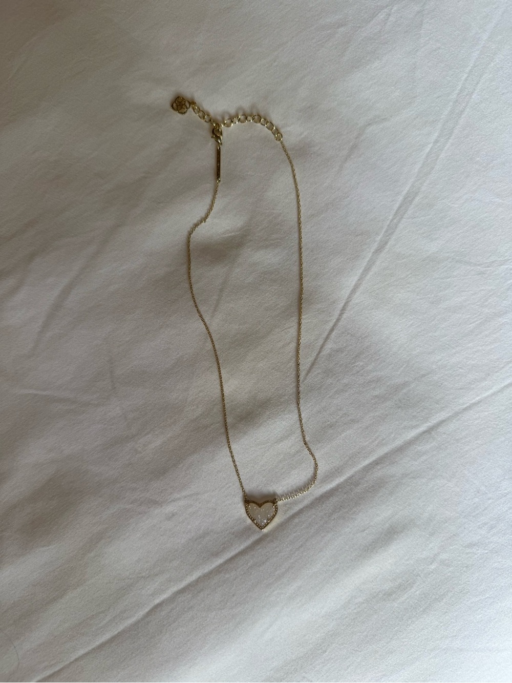 Kendra Scott Ari Heart Gold Pendant Necklace